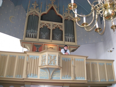 die älteste Orgel der Welt steht in Rysum