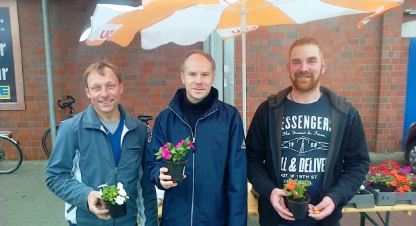 CDU-Gemeindeverband schenkt Müttern Blumen 