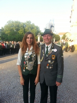 Michelle Gudatke mit Betreuer Lars Brokop in Hannover