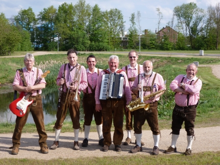Original Huntetaler treten in bayrischen Flair mit volkstümlicher Alpenländischer Musik auf