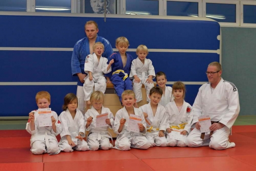 Judoka absolvieren Sportabzeichen
