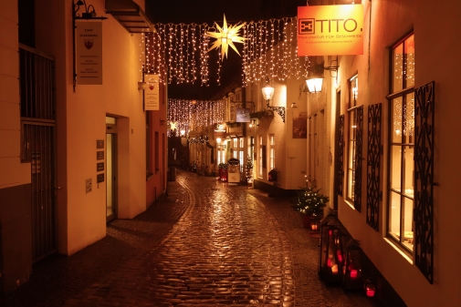 Pünktlich zur Adventszeit wird auch die Oldenburger Innenstadt weihnachtlich geschmückt. Bild: Rainer Schwenke
