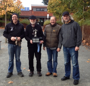 Christian Lemkuhl (2. Platz) Jürgen Broßmann (Clubmeister 2012) Günter Teusner (3. Platz) und Dieter Ahlers (4. Platz) 