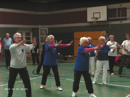 gerda und elfriede mit manfred von koerperkultur