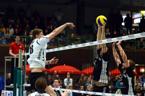 So wie am 1. April in Bad Zwischenahn wollen die Ammerländer (hier im Angriff Holger Brosche) auch am Sonntag wieder gegen Kiel punkten. 