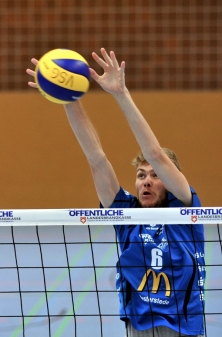 Zeigte ein gutes Spiel, verletzte sich aber erneut schwer am Fuß: VSG-Mittelblocker Jan Hartkens