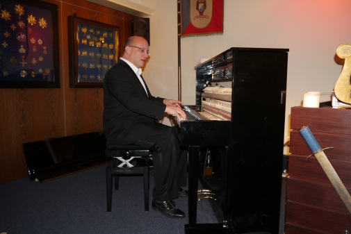 Ein Vollblutpianist in der Burg Uhlenhorst -Jörg Hegemann erinnert an Albert Ammons