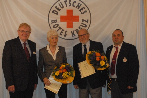 v.l. Gerd Tapken, Hannelore Druivenga,  Herbert Rocksien, Jared Becker