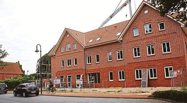 Markanter Klinkerbau in Edewecht-Ortsmitte