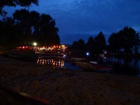 Leuchtende Boote