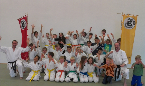 Zweitätiges 8. Kinder- und Jugendevent in SWO Karate-Schule