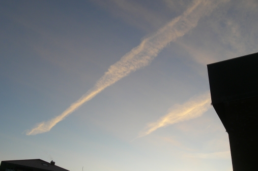 natürliche Wolken - Kunstwerk - Militär - ZDF berichtete _NEU