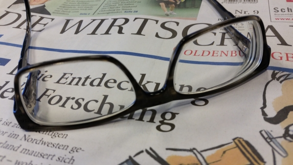 Wenn der Leser seine Brille abgesetzt hat, ist es schon zu spät. Man muss ihn VORHER packen!