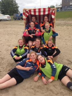 Handball - Augustfehnerinnen erstmalig beim Beachturnier in Dangast