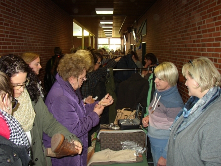 Voller Erfolg beim Flohmarkt für Frauen