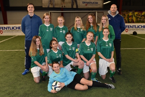Everstener Fußballmädchen suchen Verstärkung 