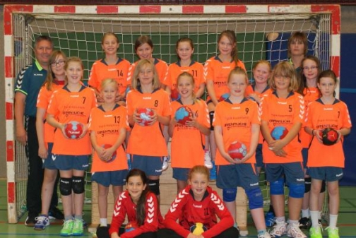 Handball - Augustfehner D-Jugend beendet offizielle Punktspielrunde 