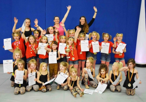 Jazztänzerinnen des Hundsmühler Turnvereins erfolgreich beim Dance-Contest: