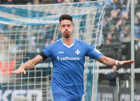 Beherrscht den Strafraum und die Liga: Sandro Wagner. Bild: DPA