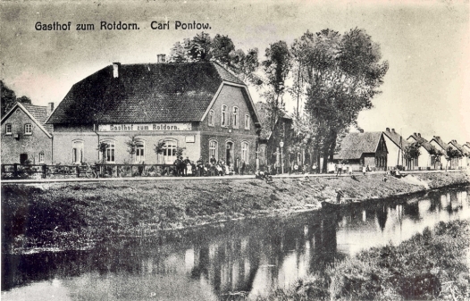 nDie Gastwirtschaft von Carl Pontow in Augustfehn um 1916