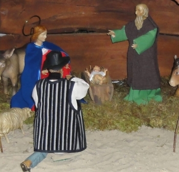 Die Weihnachtskrippe in der Westersteder Herz-Jesu-Kirche (Detailaufnahme von 2012).  Auch in diesem Jahr werden selbstverständlich zu Weihnachten wieder die Krippen in den beiden Kirchen in Augustfehn und Westerstede aufgebaut.