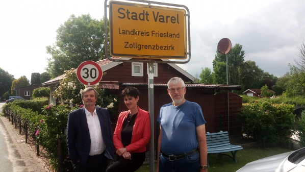 Die Kandidaten der Klaren Kante: Uwe Cassens, Cornelia Papen und Thomas Suckow (von links nach rechts). Bild: Klare Kante
