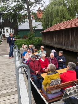 Kahnfahrt/Spargel/Obsthof im Alten Land