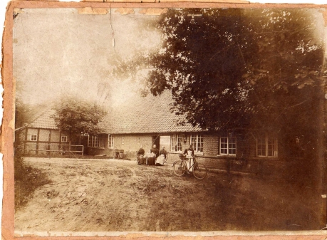 Das Haus um 1875