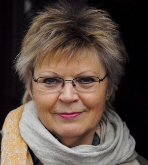 Petra Oelker