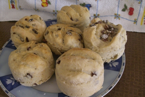 DinkelRosinenBrot in MüsliSchalen gebacken