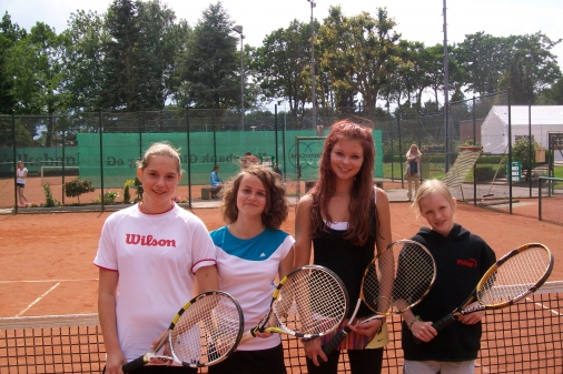 Spielen am 20. August im Weser-Ems-Pokal gegen den TC Aurich: Lynn Engberts, Celin Schramm, Mara Weifen und Sarah Wiechert