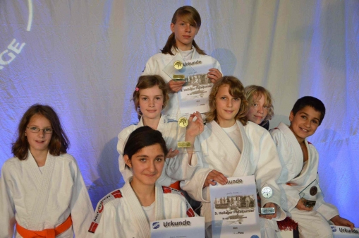 Unsere Jugend U14 freut sich über ihre Erfolge beim 5. Hollager Pokalkturnier 2011