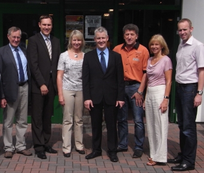 Bürgermeister Hans-Otto Ulken, Bürgermeisterkandidat Matthias Huber, Anke Börjes, Europaabgeordneter Matthias Groote, Dieter Börjes, MdL Sigrid Rakow, Kreisverbandsvorsitzender Dennis Rohde