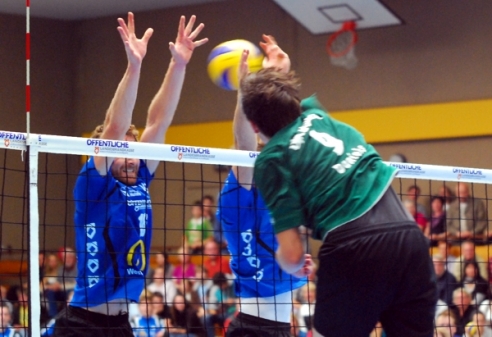 Olaf Kreike (links) und die VSG Ammerland wollen sich für die 0:3-Niederlage gegen den VCB im Hinspiel revanchieren. 