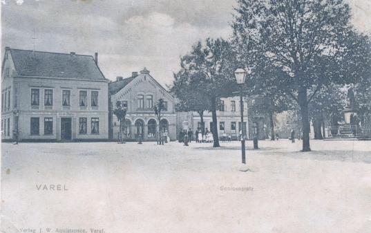 Schlossplatz vor der Umgestaltung 1968