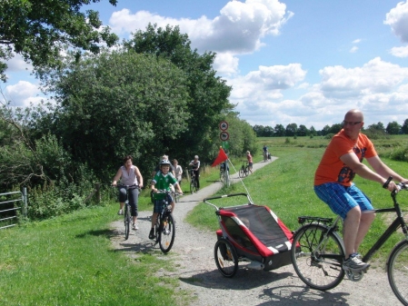 Das Verfolgerfeld bei der ersten Bergetappe