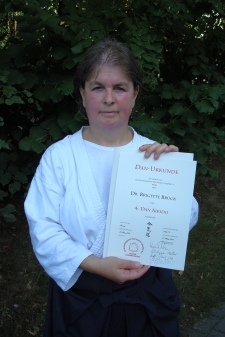 Brigitte Brück erhielt den 4. DAN Aikido