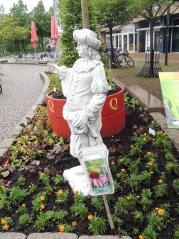 Julius-Mosen-Platz 1