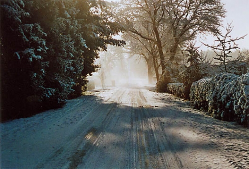 Dieses Bild der verschneiten Straße Rüsseldorf schickte uns Thomas Apitzsch zu.